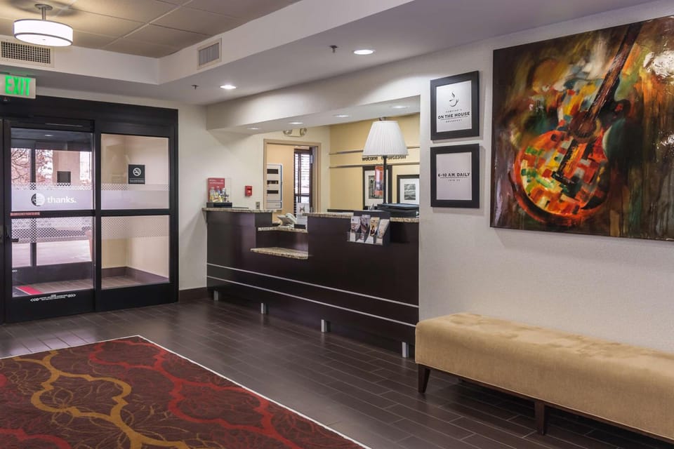 Hampton Inn Dickson Hotel in Dickson