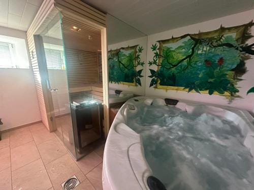 WoodMood Cabin with Spa Lodge in Canton of Valais