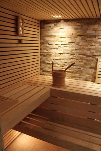 WoodMood Cabin with Spa Lodge in Canton of Valais