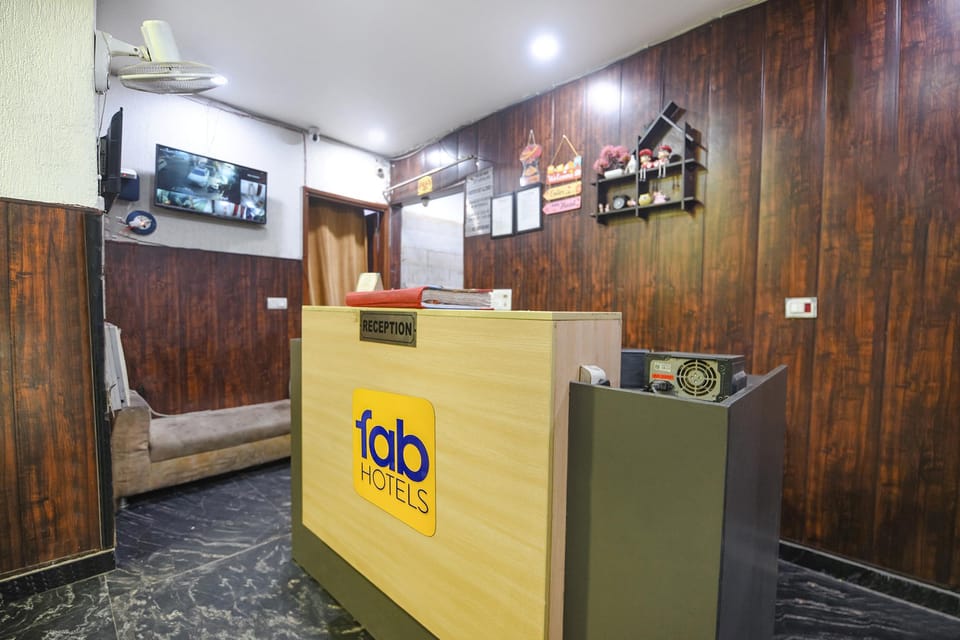 FabHotel Mannat Shalimar Bagh Hotel in Delhi