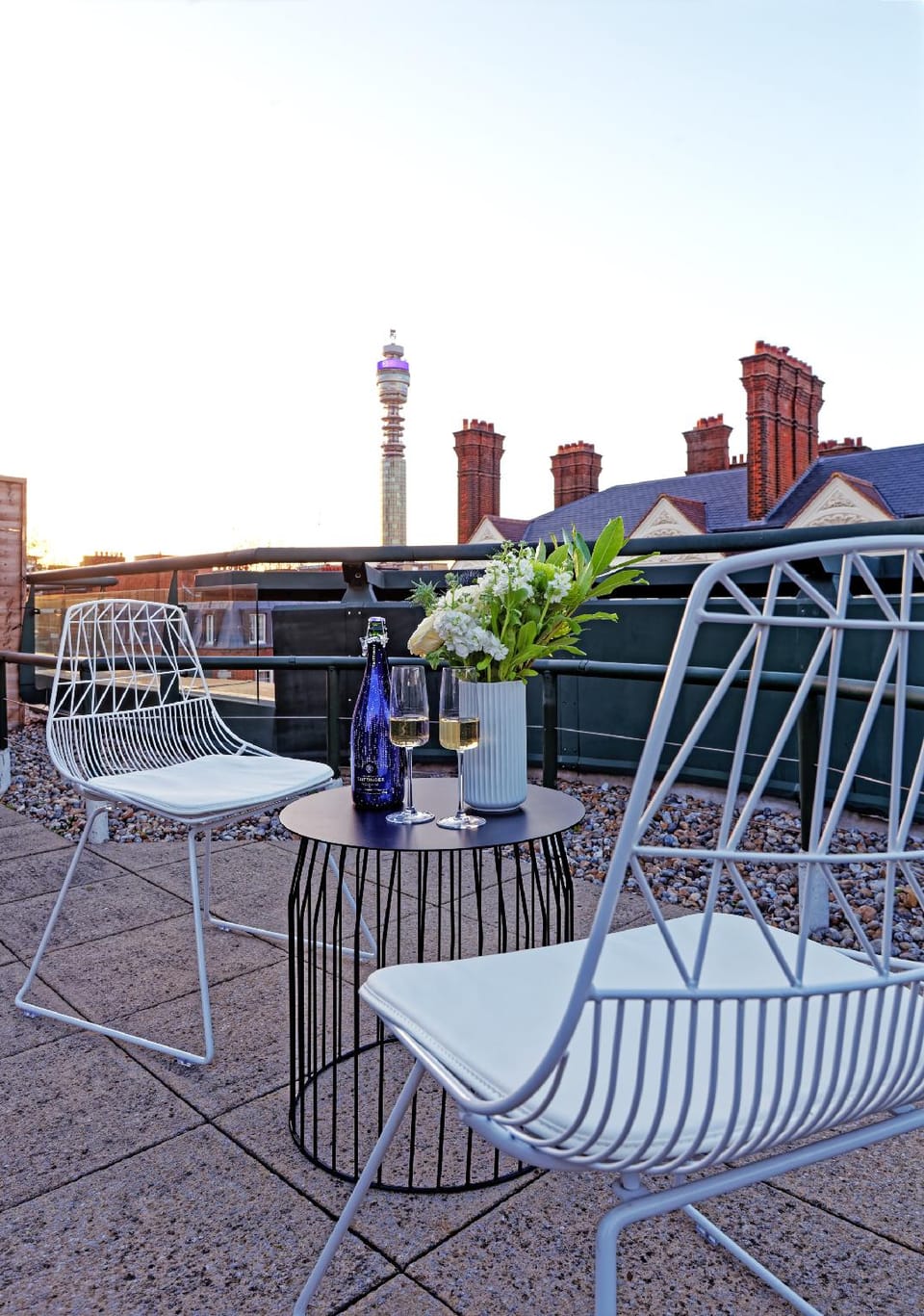 Oxford Street Fitzrovia Apartments by D'Montrio Hotel in London Borough of Islington