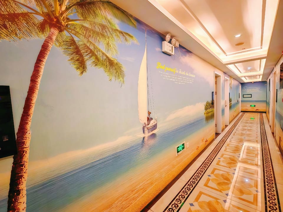 Uman Theme Hotel (Linping Yintai City Branch) Hotel in Hangzhou