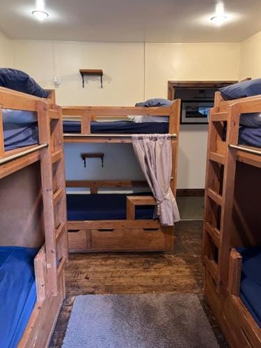 The White Hart Inn & Bunkhouse Hostel in England