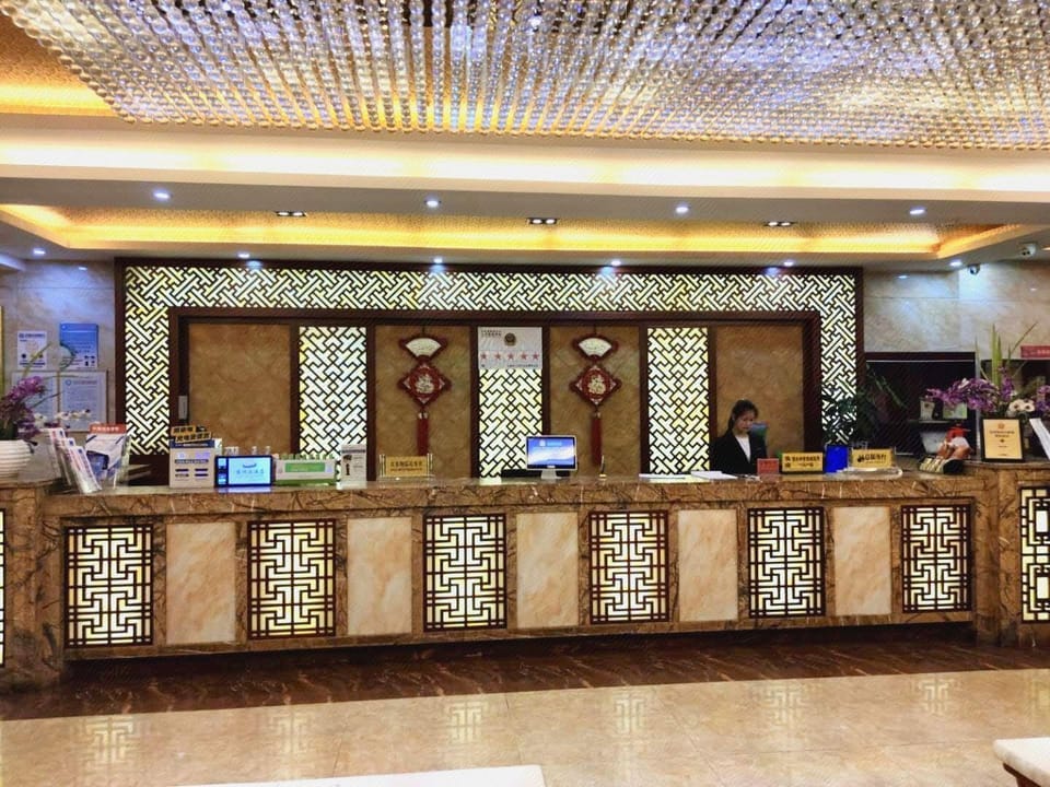 Longyue Hotel Hotel in China