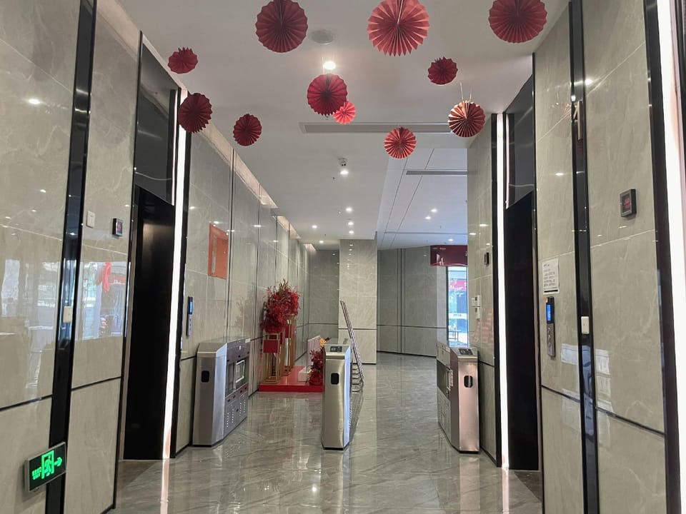 Yan Gui Mei Su (Nanjing Maigaoqiao Wanshou Metro Station Branch) Hotel in Nanjing
