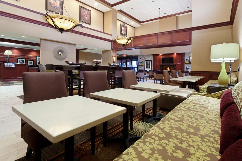 Hampton Inn & Suites Grove City Hotel in Pennsylvania