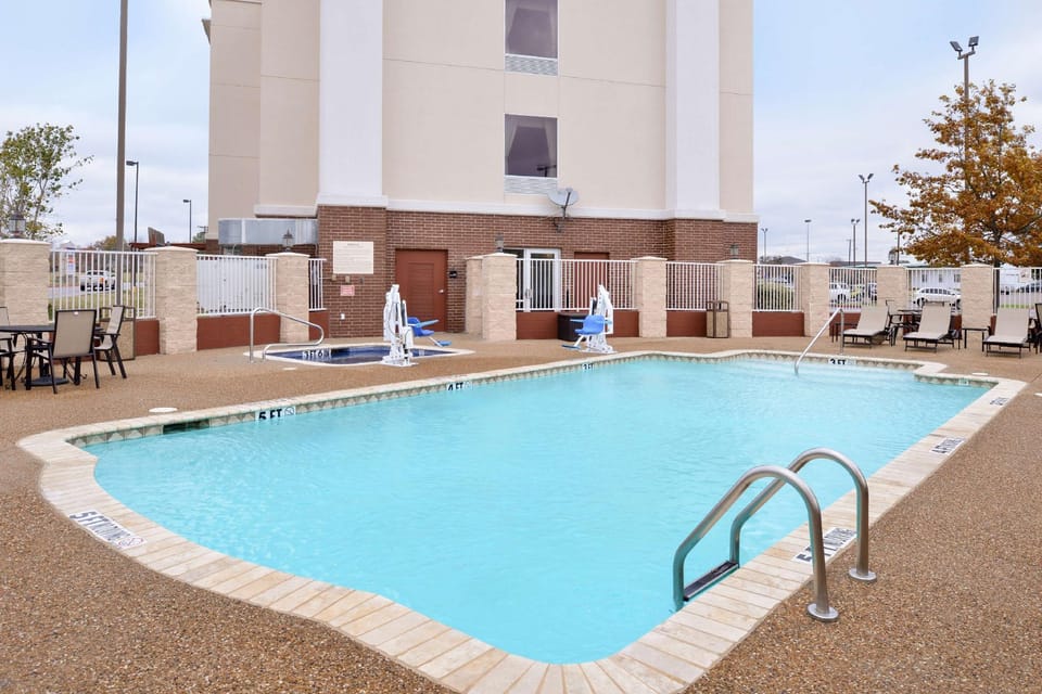 Hampton Inn & Suites Greenville Hotel in Greenville