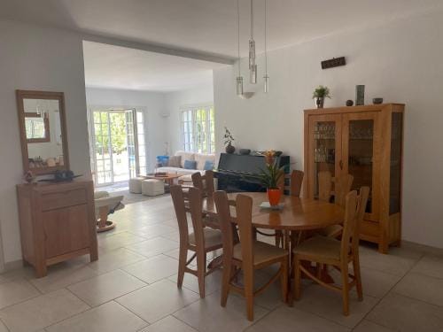 villa de charme Saint Raphael proche centre Hotel in Saint-Raphael