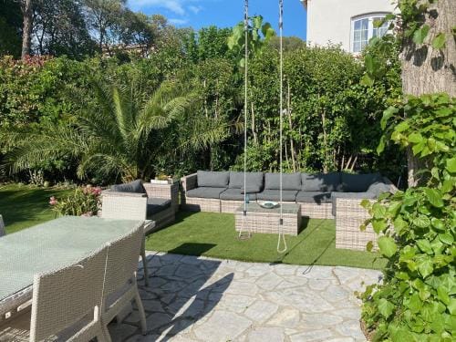 villa de charme Saint Raphael proche centre Hotel in Saint-Raphael