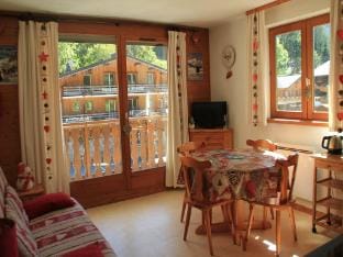 Apartment Perthuis in Chatel Hotel in Châtel