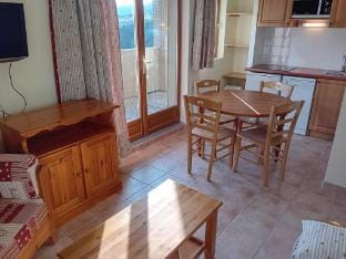 Apartment near Telesiege Girarde Hotel in Piedmont