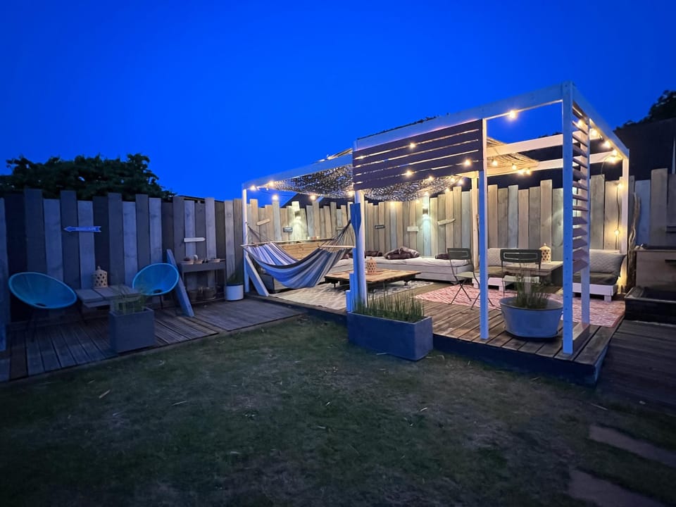 Chic Family Villa with Outdoor Kitchen Hotel in Centre-Val de Loire