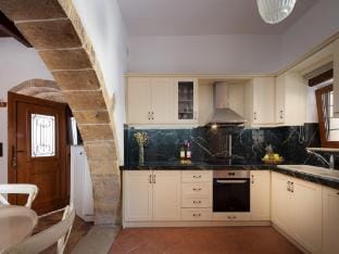 Villa in Garazo with Pool  Mountain Views Hotel in Crete