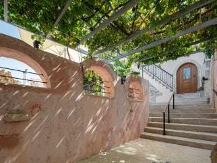 Villa in Garazo with Pool  Mountain Views Hotel in Crete