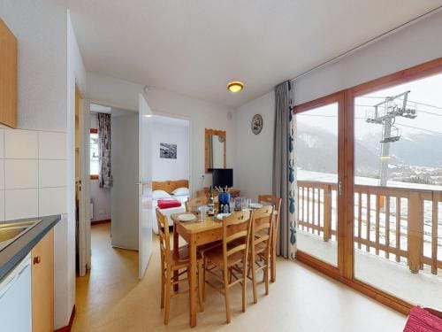 Apartment for 6 people in Val Cenis Hotel in Pralognan-la-Vanoise