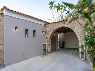 Villa in Kastellakia with Private Pool  BBQ Hotel in Crete