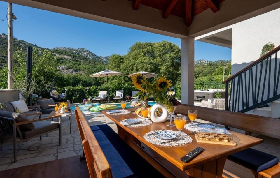 Villa Ivona Oslje by Villas Guide Hotel in Dubrovnik-Neretva County