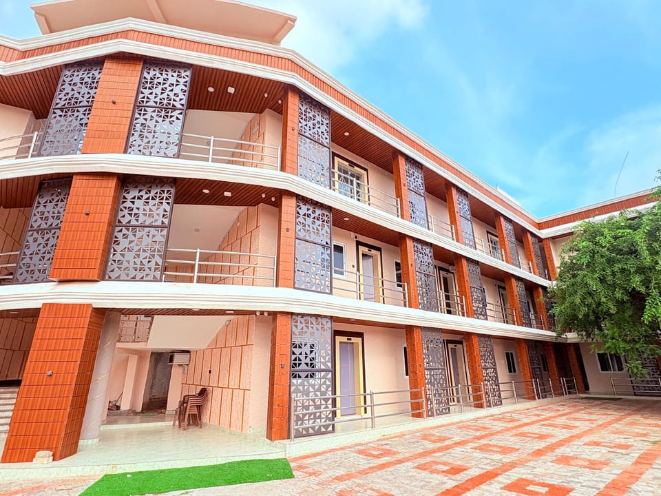Shri Sudama Puri Hotel in Puri