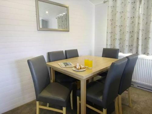 2 Bedroom Select Lodge with Park Facilities Lodge in New Forest District