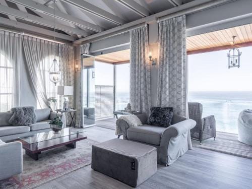 Clifton Sunsets Hotel in Cape Town