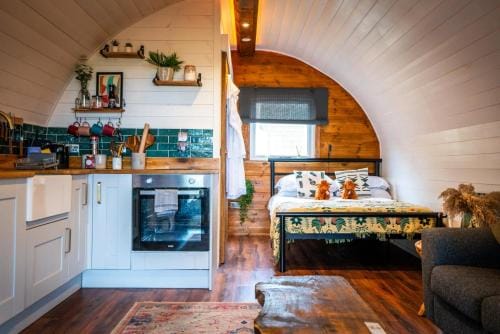 Coorie Retreats Luxury Geo Domes and Cabins with Private Hot Tubs Cinema Firepit Spa and More Lodge in England