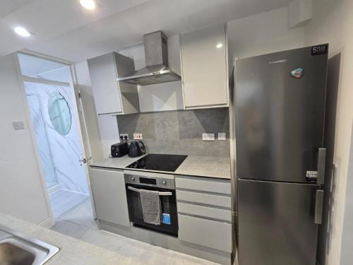 Room 3 Shared house 5 min from Sefton Park Hotel in Liverpool