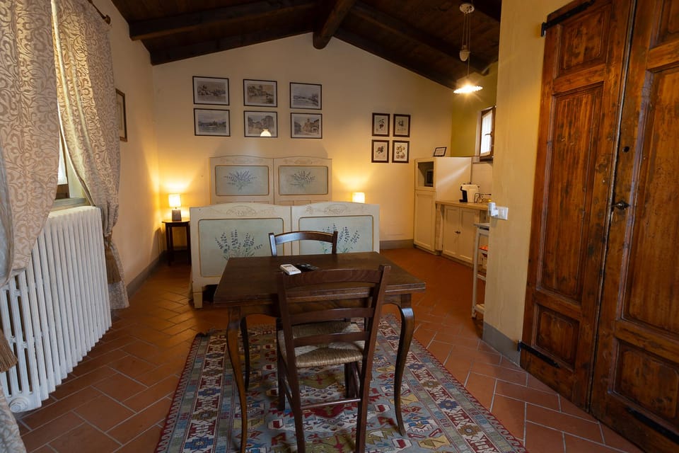 Farmhouse Agriturismo Borgo in Santa Lucia Resort in Castiglion Fiorentino