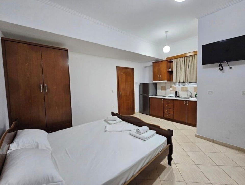 Guest Houses Bledar Hotel in Ksamil