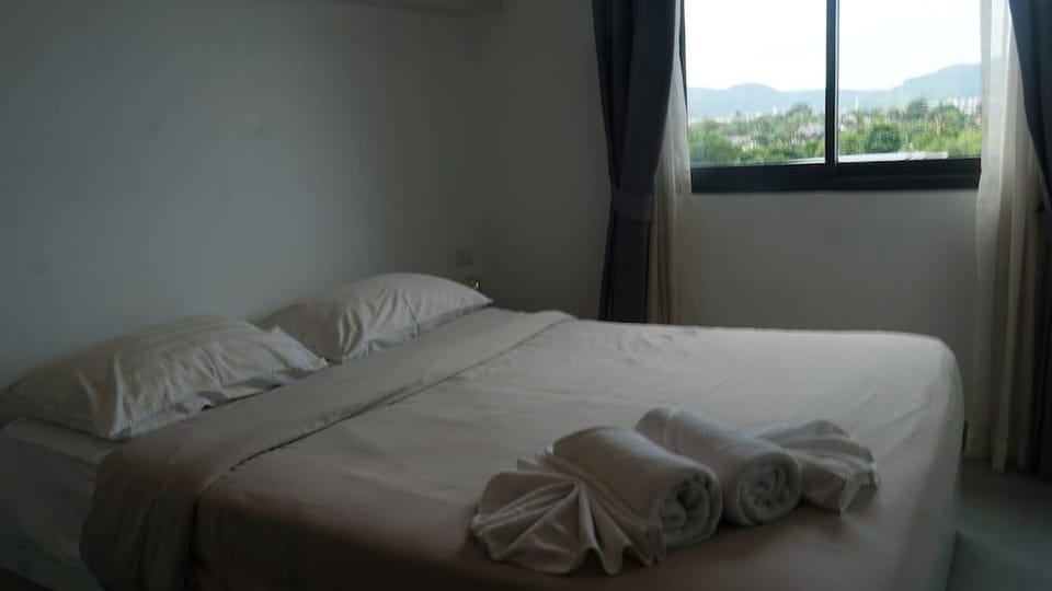 Tranquil Tide 1 BR T1-605 Hotel in Chalong