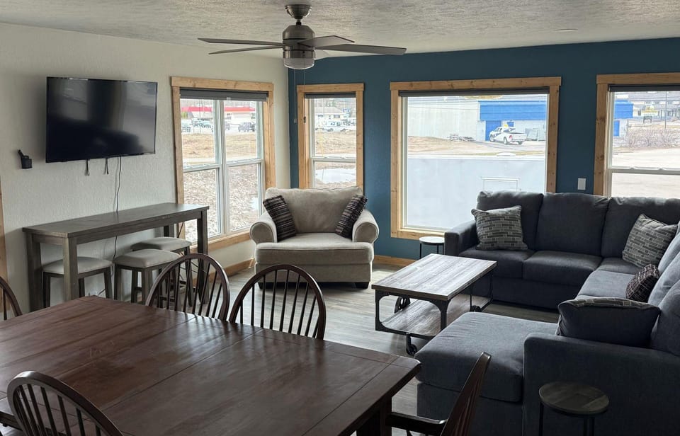 Mill Street Upper Apartment Hotel in Munising