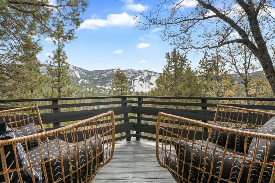 Ski View Chalet Hotel in Big Bear