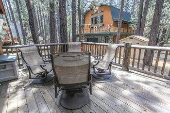 Catalina Creekside Cabin Hotel in Big Bear