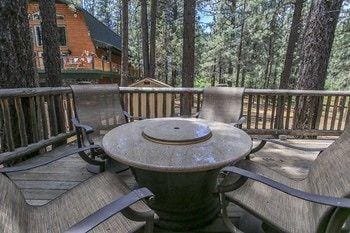 Catalina Creekside Cabin Hotel in Big Bear