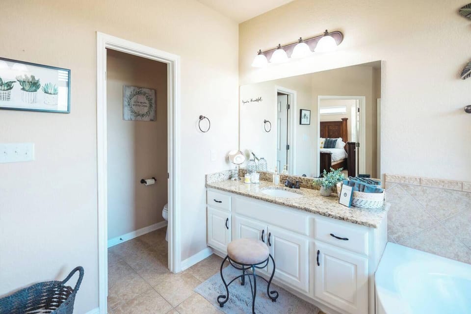 Austin Charm Home by The Key Rentals Hotel in Sunset Valley