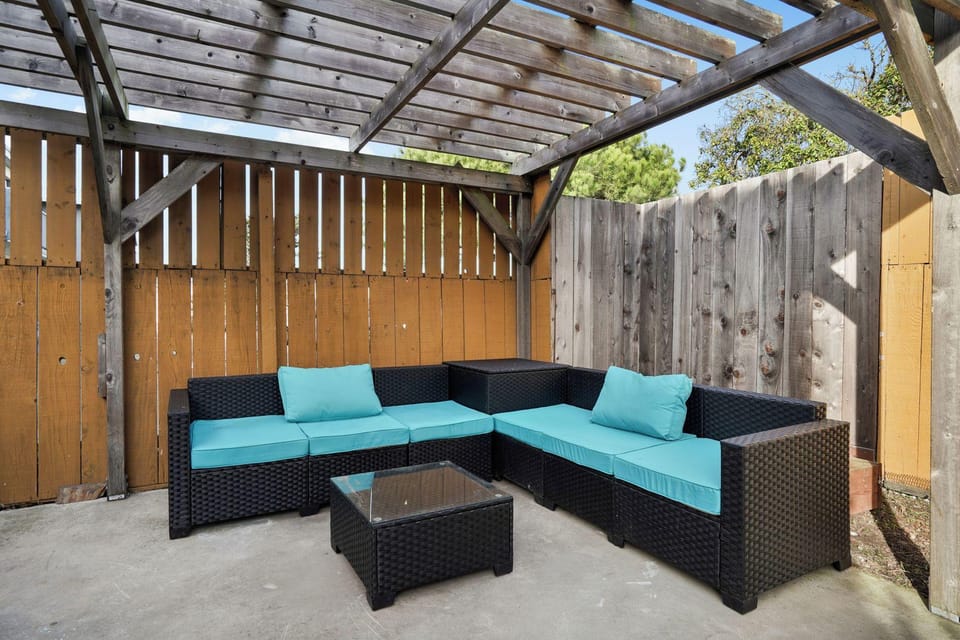 Beachy 1BR Escape with SofaBed Golf Hotel in Pacifica