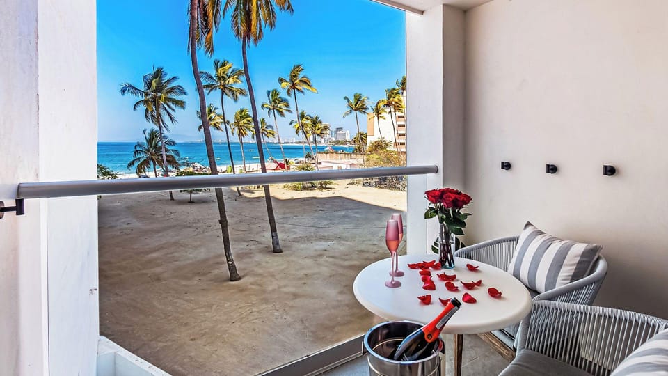 Stunning Beachfront Condo - Sea Views Hotel in Puerto Vallarta