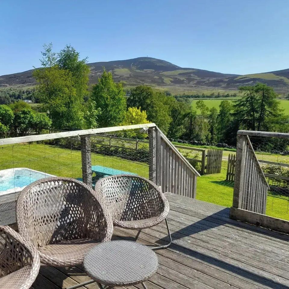 Dalnoid Cottages & Treehouses Hotel in Scotland