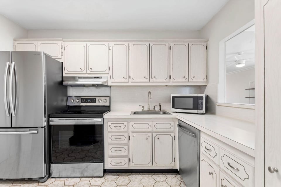 Bay Harbor Sunset Apt 3C Hotel in Surfside
