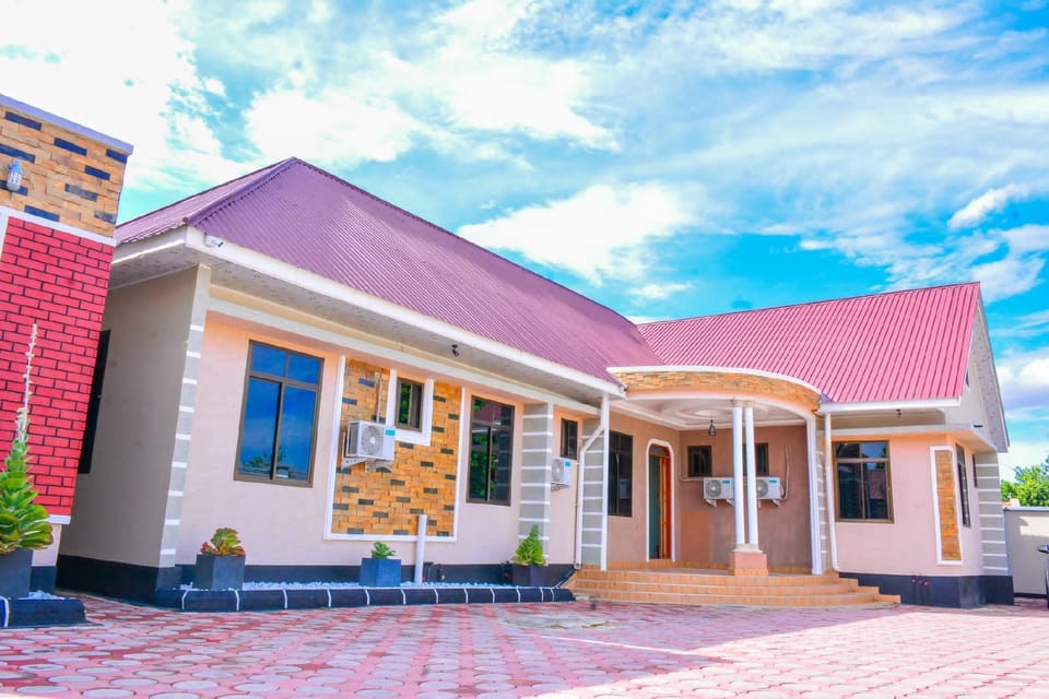 DOM PRECIOUS LODGE Hotel in Tanzania
