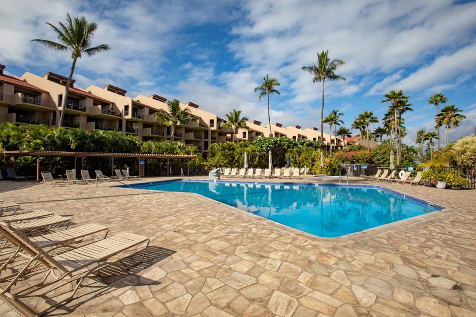 Kamaole Sands Condos Close to Beach with Parking Hotel in Wailea