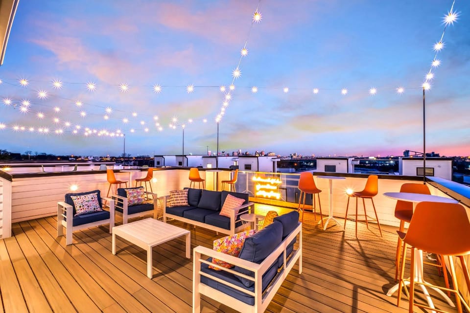 Taylor Swift Home Rooftop Hot Tub Movie Theater Hotel in East Nashville