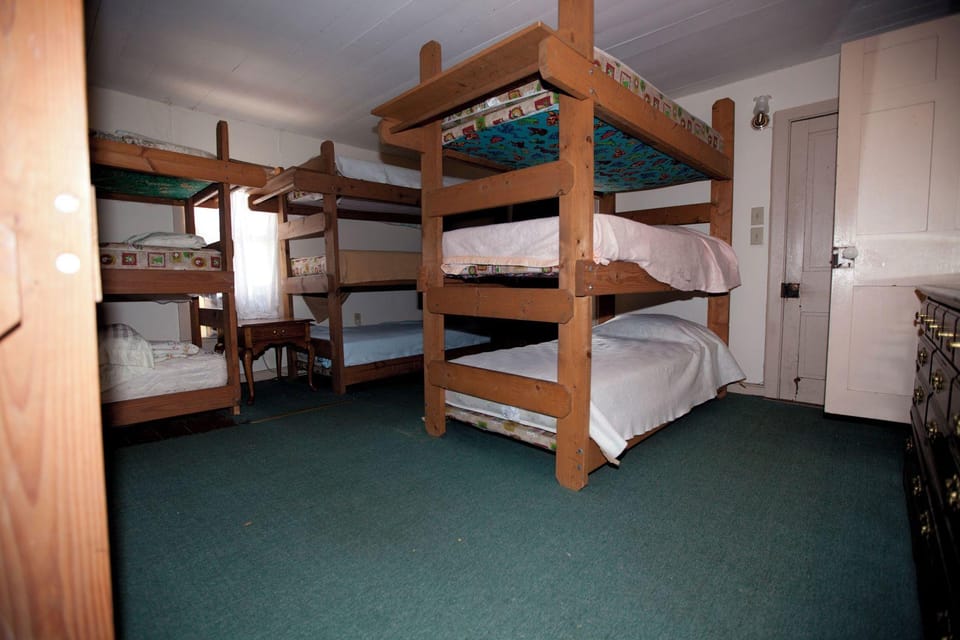 Beaufort Harbour Suites West Lodge Hotel in Beaufort