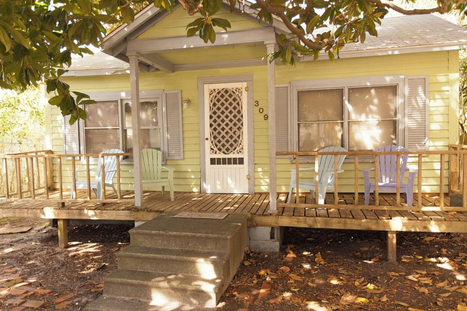 Beaufort Harbour Suites East Lodge Hotel in Beaufort