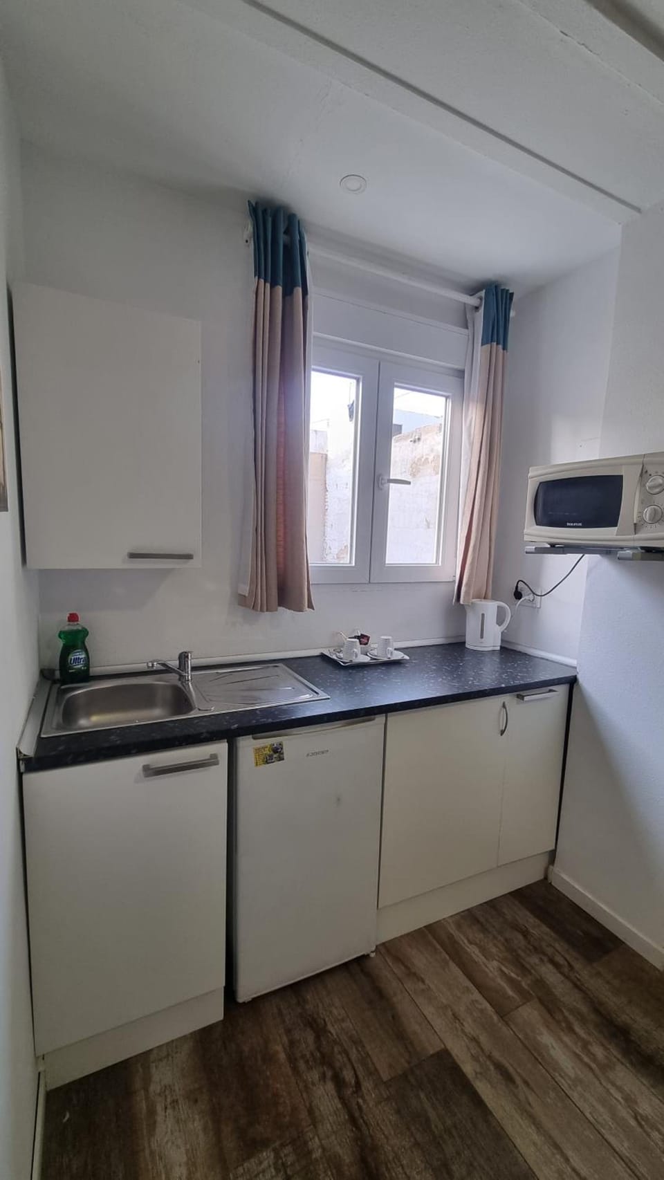 hostal olozaga Hostel in Alicante