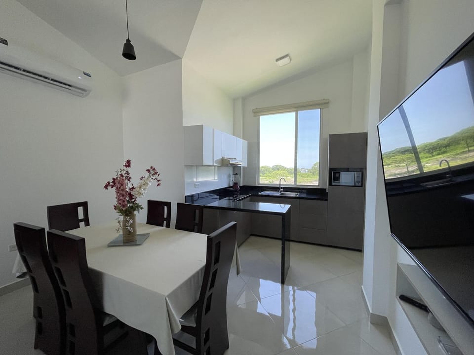 Puerto Madera Apartamentos Hotel in Manta