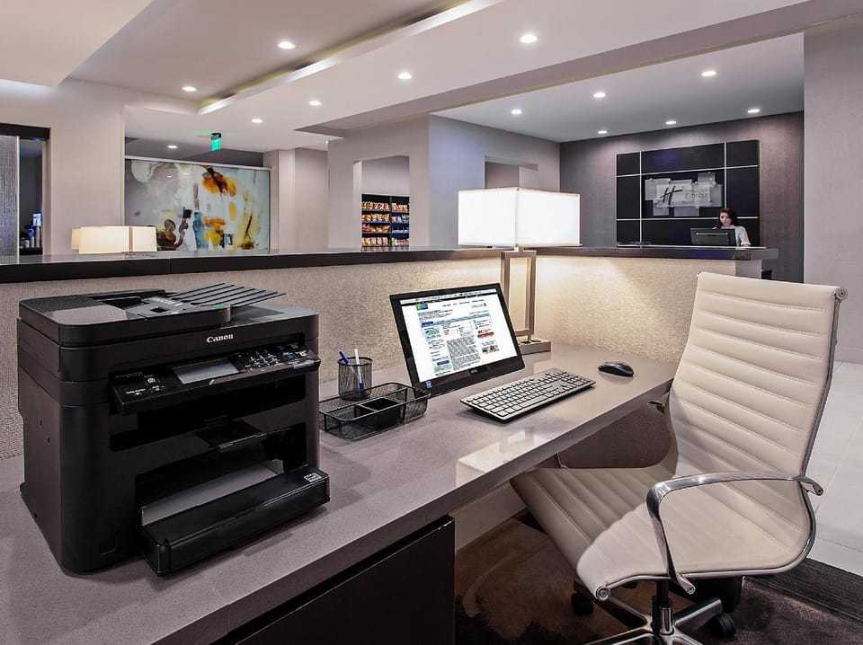 Holiday Inn Express & Suites Anaheim Resort Area By IHG Hotel in Anaheim