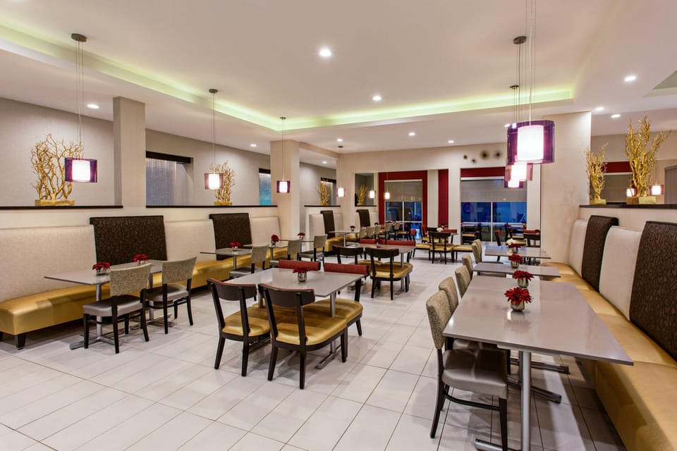 Holiday Inn Express & Suites Anaheim Resort Area By IHG Hotel in Anaheim
