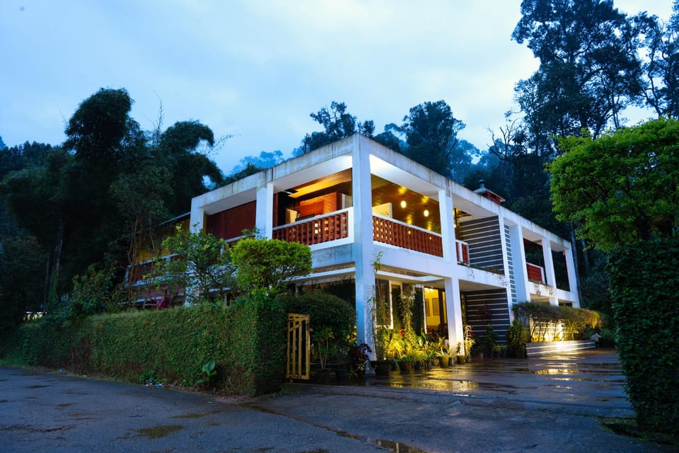 Goodland Falling Water Hotel in Kerala
