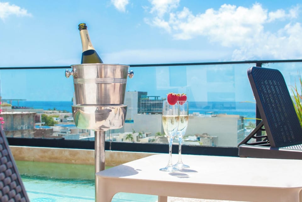 Kuxtal 3 Bedroom Downtown Apartment Hotel in Playa del Carmen