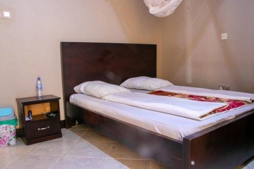 Albertine Rock Hotel Hotel in Uganda
